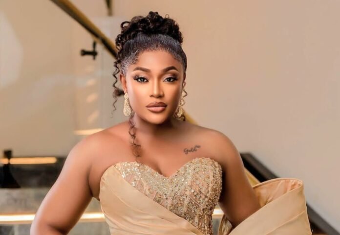 Why I Don’t Want To Get Married – Lizzy Gold